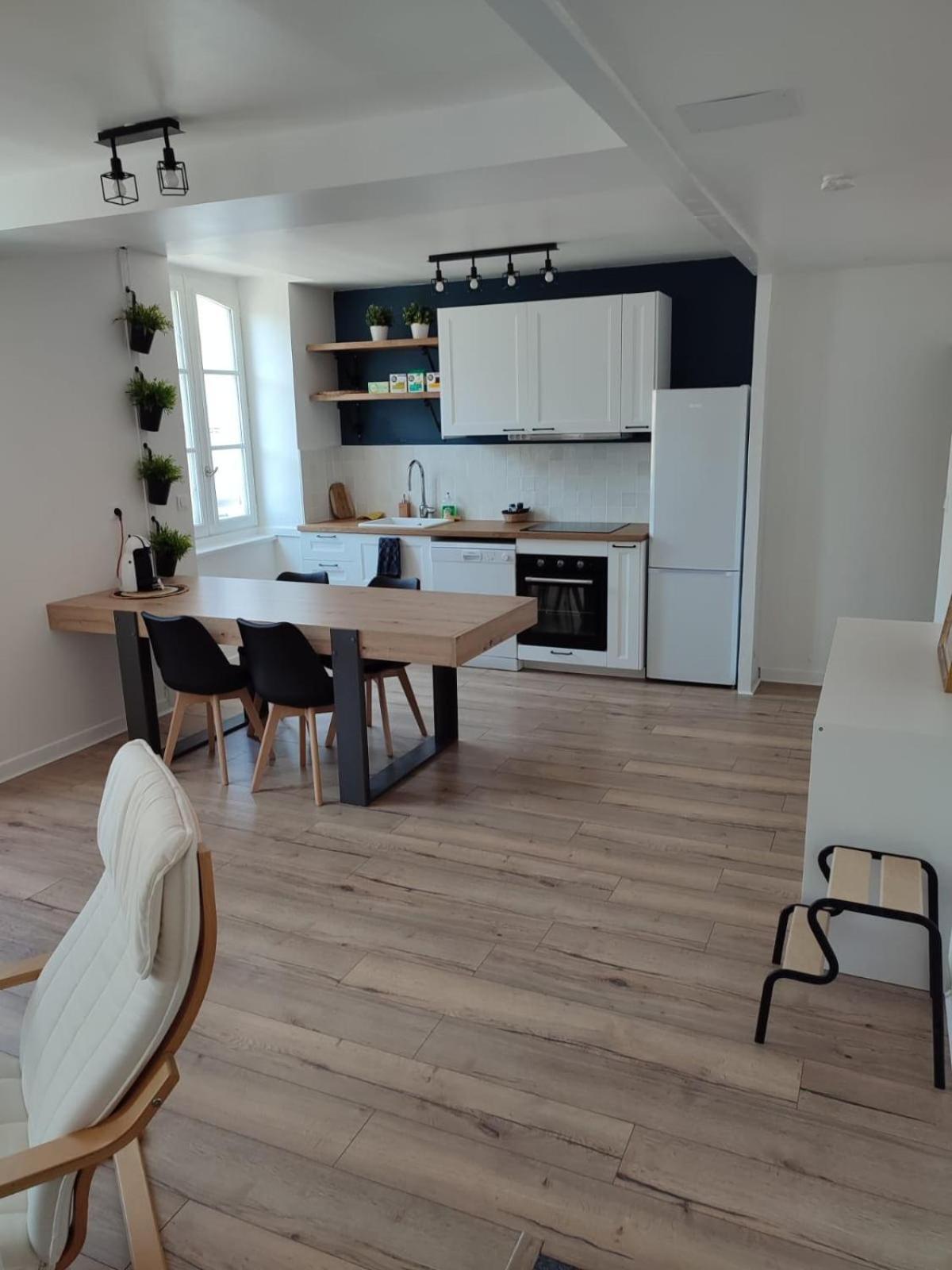 Saint Esprit 2-room Appartement